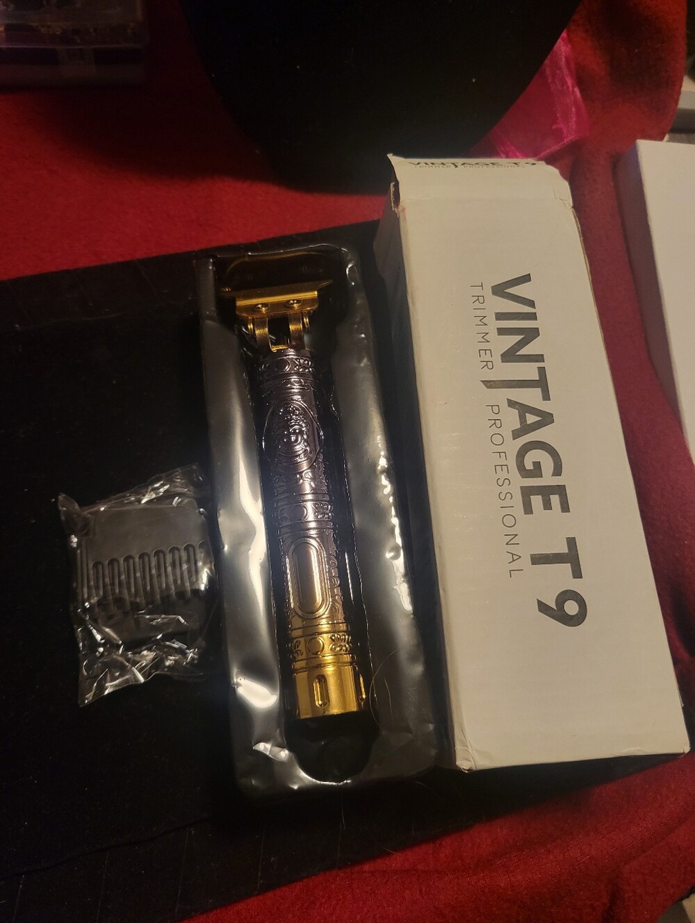 Vintage T9 Professional Trimmer in Black and Gold
